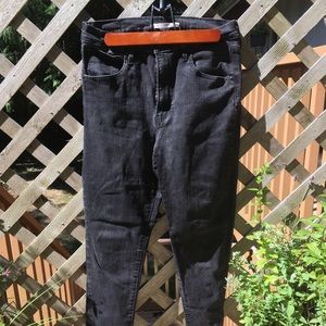 Black Levi’s High Waisted Skinny Jeans